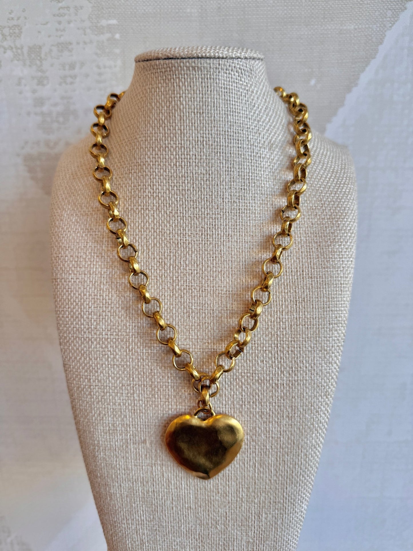 Boulder Heart Necklace - Cola Stacks -