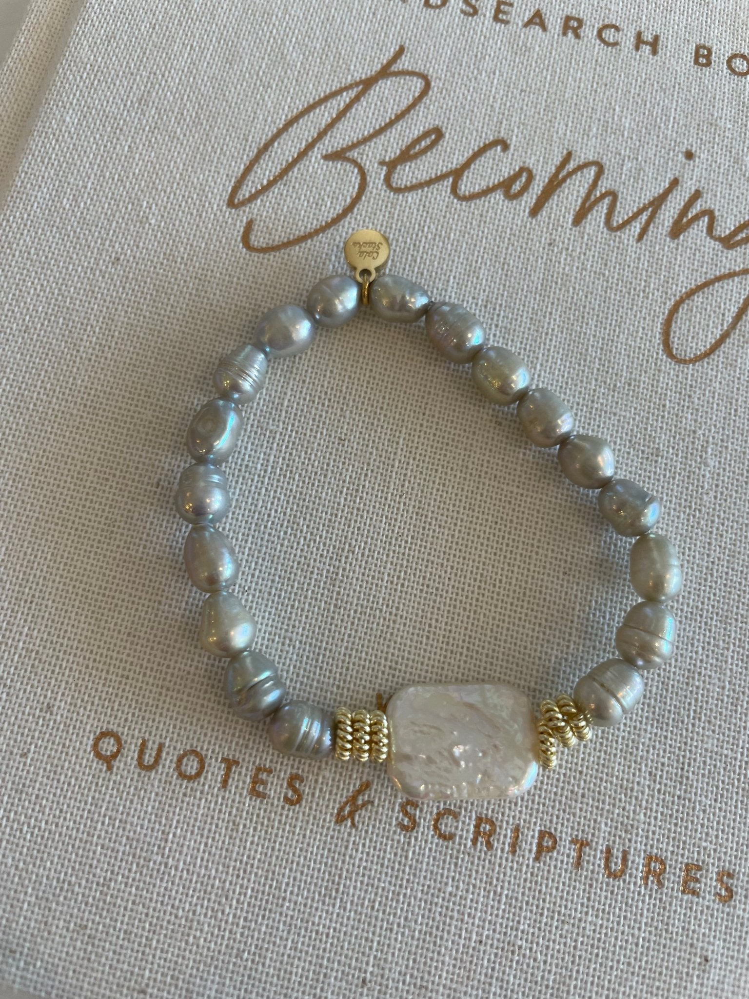 Daily Bracelet - Cola Stacks -