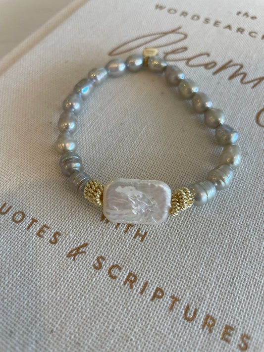 Daily Bracelet - Cola Stacks -