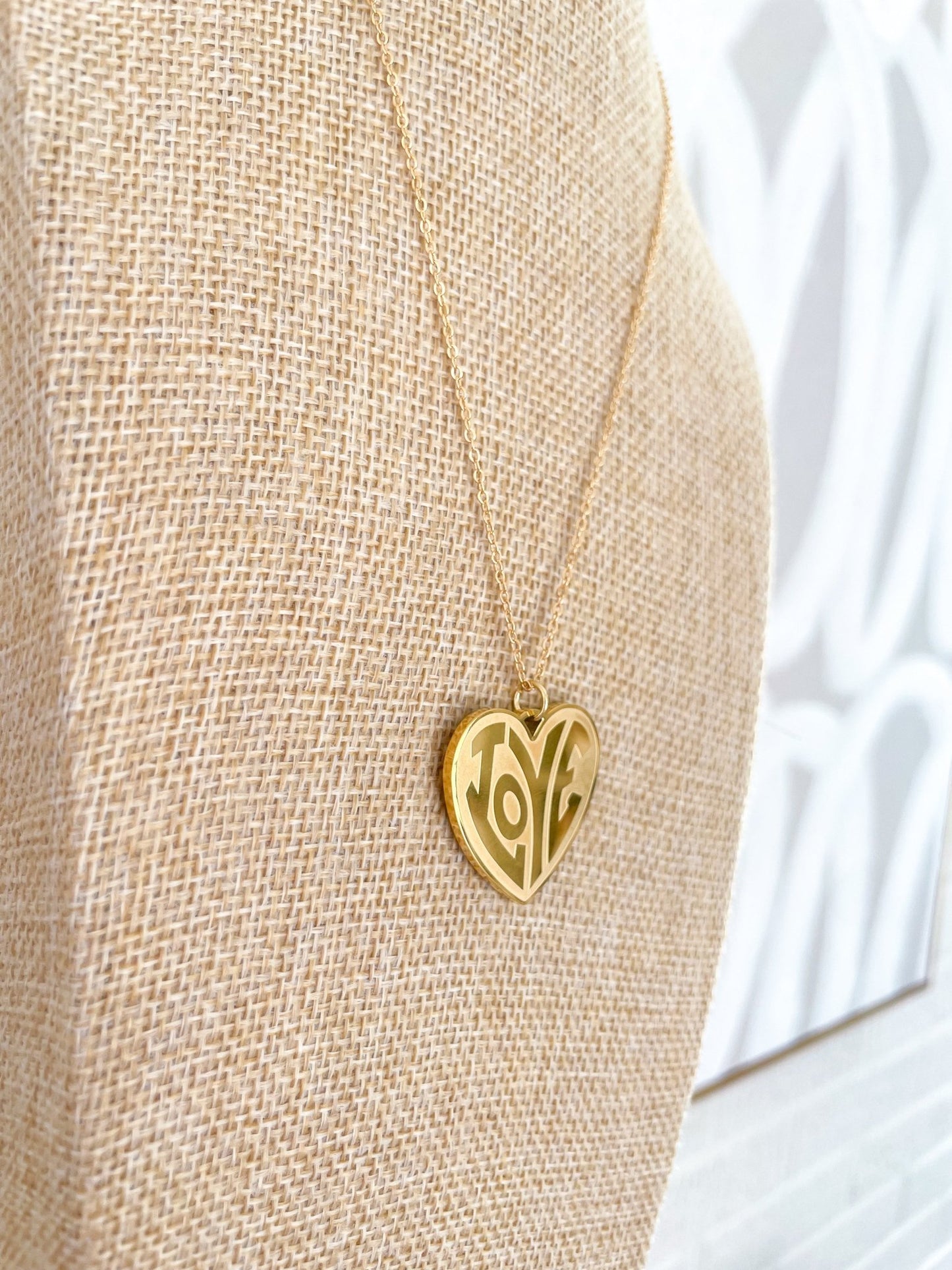 Groovy Love Necklace - Cola Stacks -