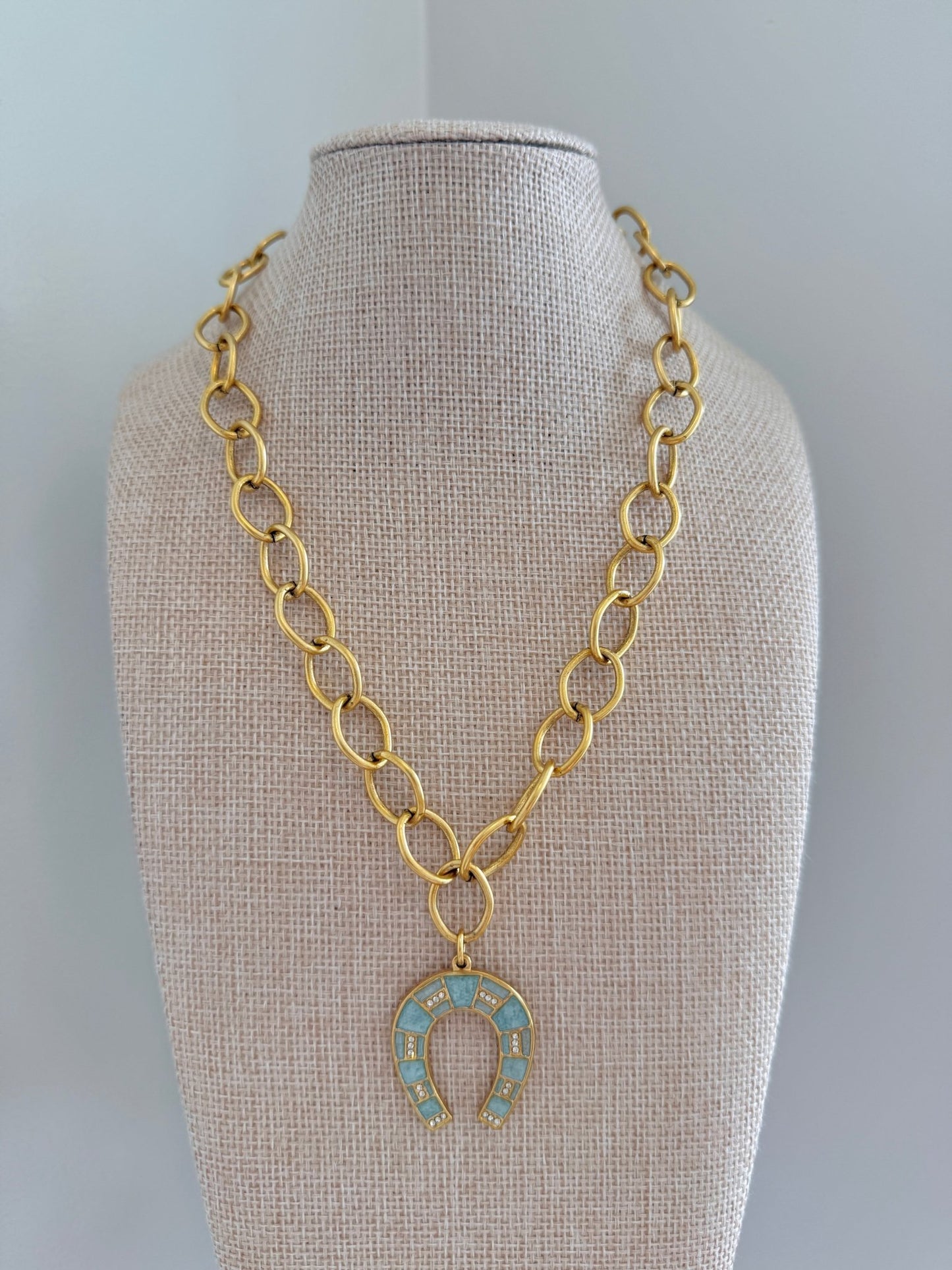Happy Horseshoe Necklace - Cola Stacks -