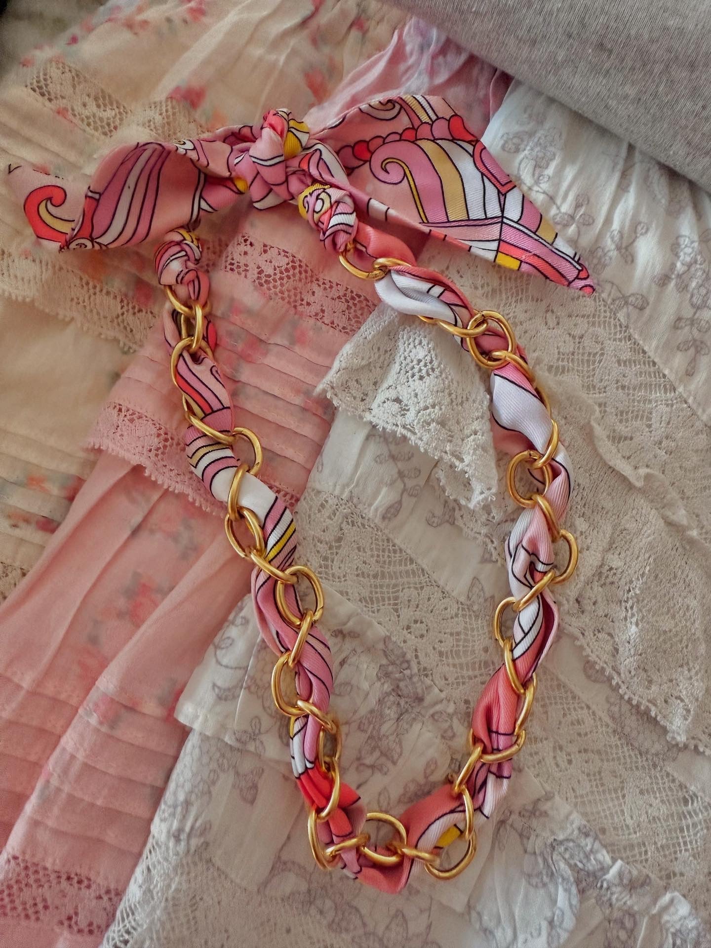 LSF Scarf Chain Necklace - Cola Stacks -