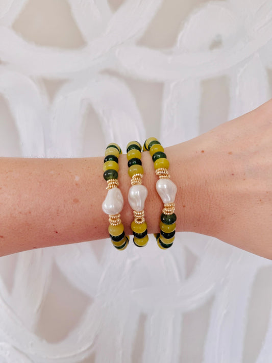 Shamrock Bracelet - Cola Stacks -