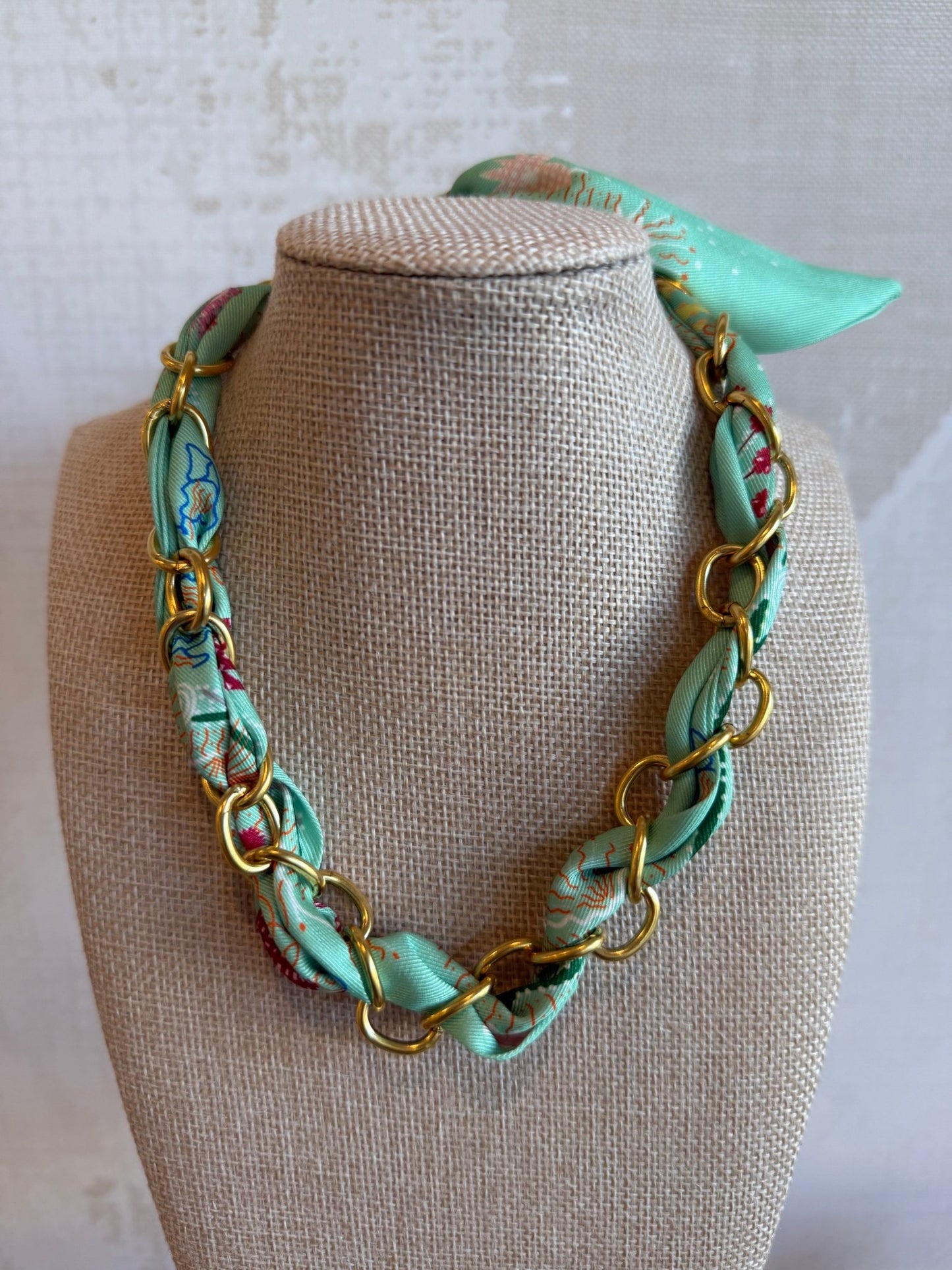 Spring Day Scarf Chain Necklace - Cola Stacks -