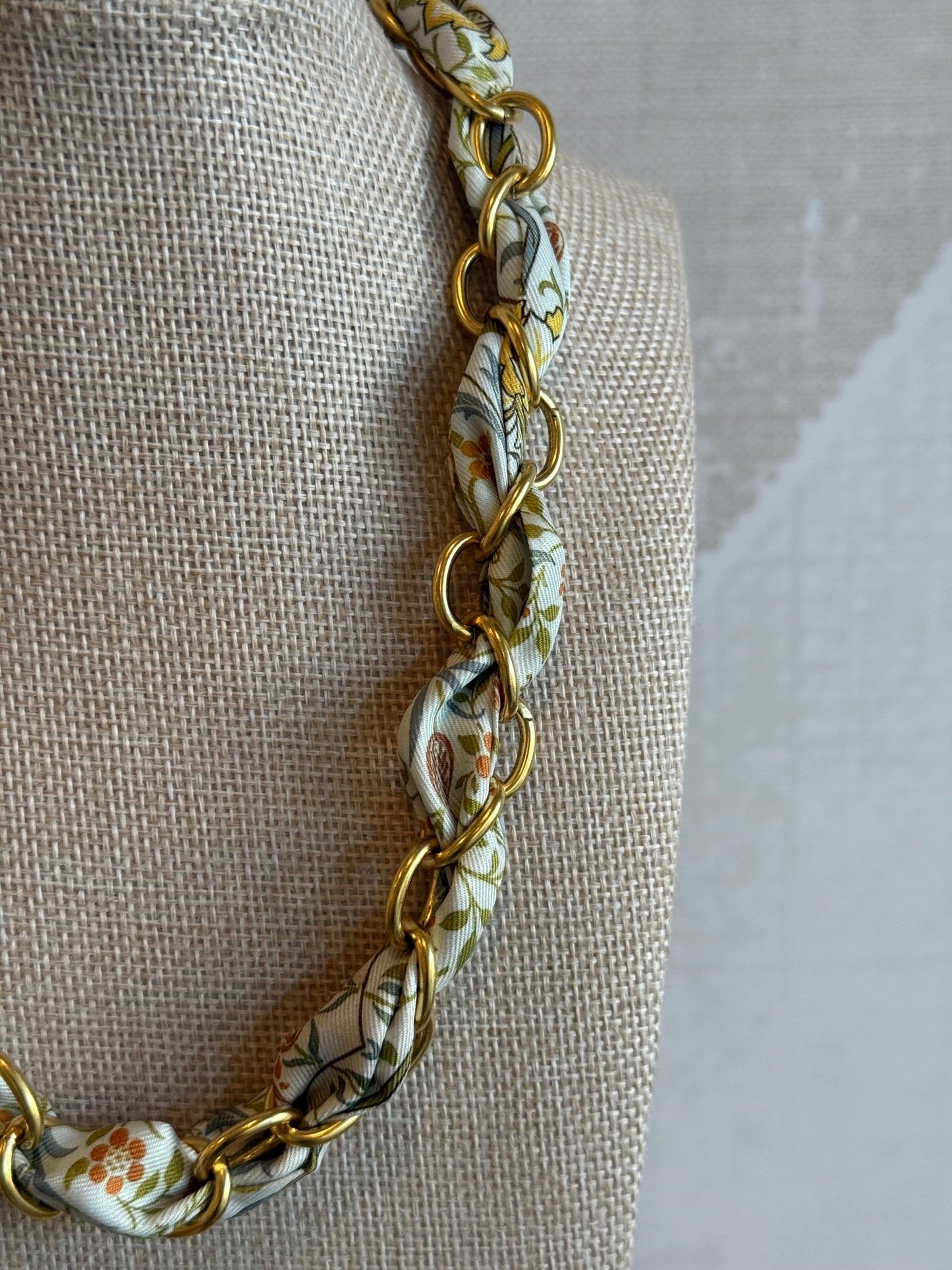 Stars Hollow Scarf Chain Necklace - Cola Stacks -