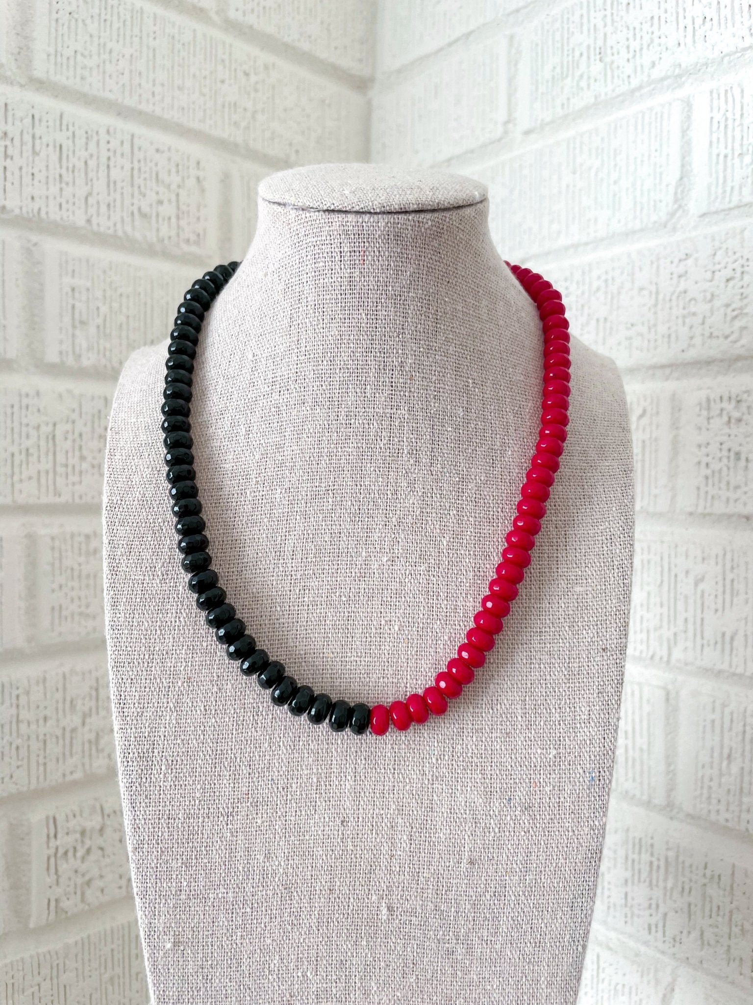 UGA Necklace - Cola Stacks -