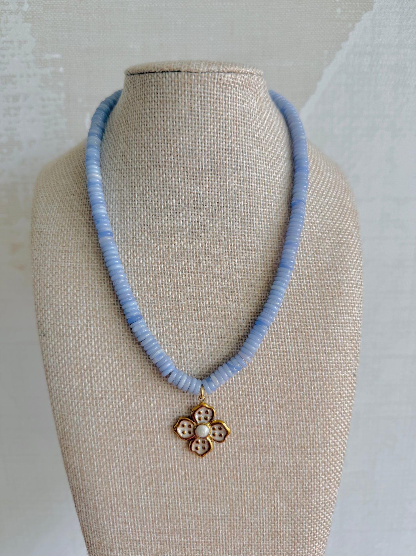 Peri Flower Necklace