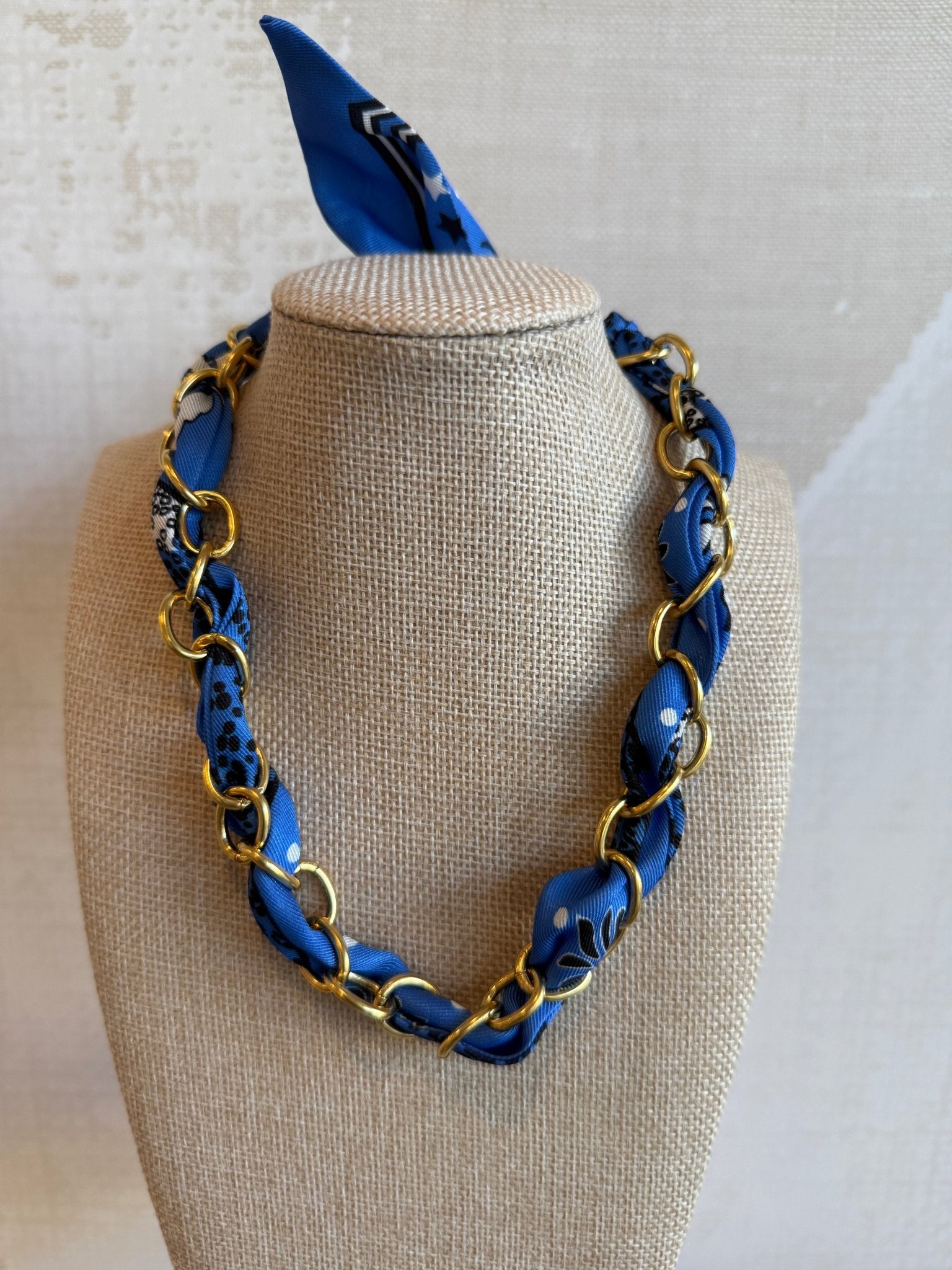 Blue Hills Scarf Chain Necklace - Cola Stacks - 