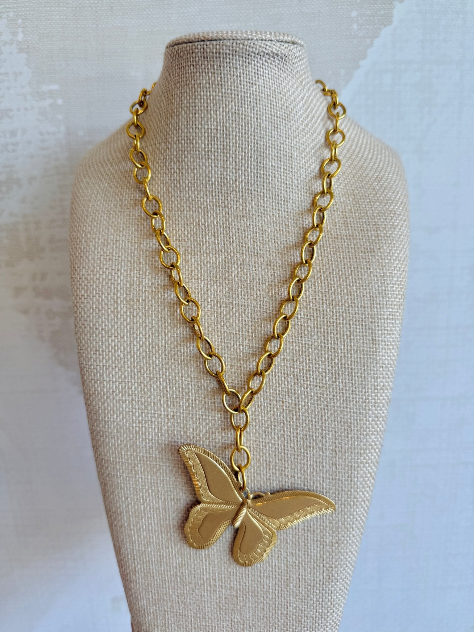 Crazy Town Necklace - Cola Stacks - 