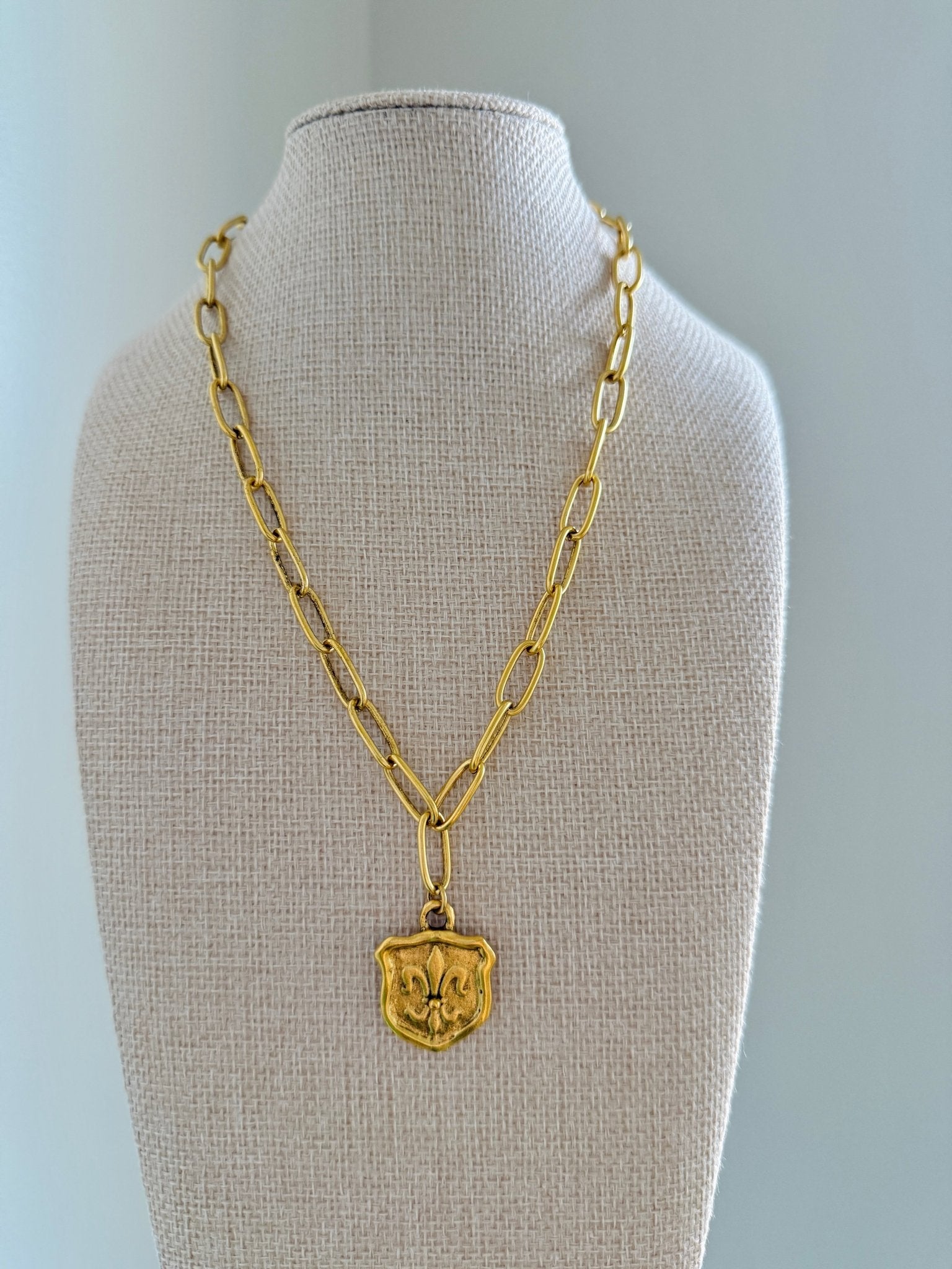 Fleur - de - lis Necklace - Cola Stacks - 