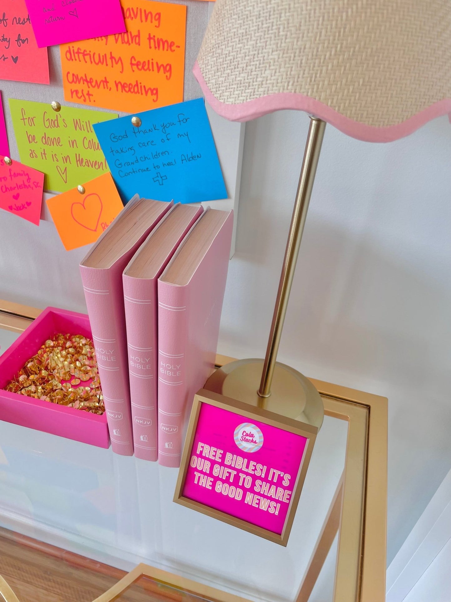Free Bible - Cola Stacks - 