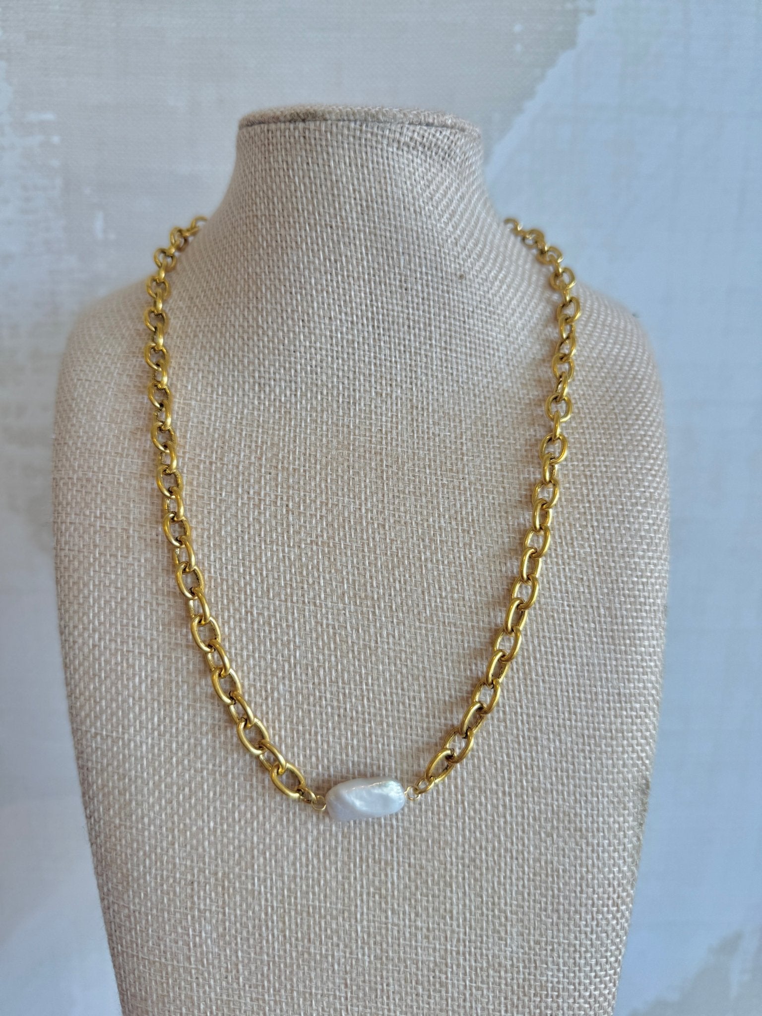 IOP Necklace - Cola Stacks -
