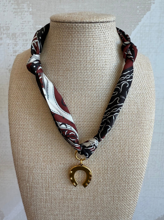Knotted Horseshoe Scarf Necklace - Cola Stacks - 