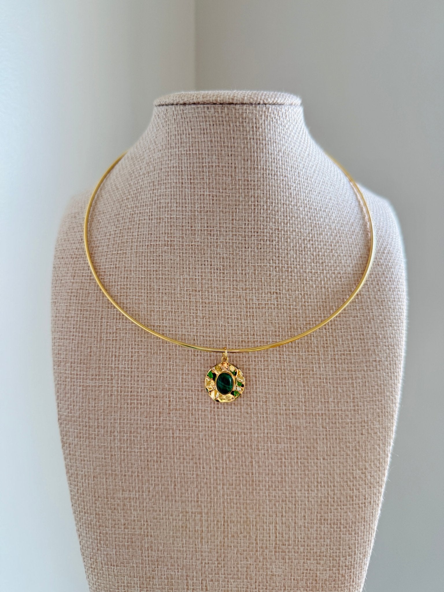 Krewe Choker Necklace - Cola Stacks - 