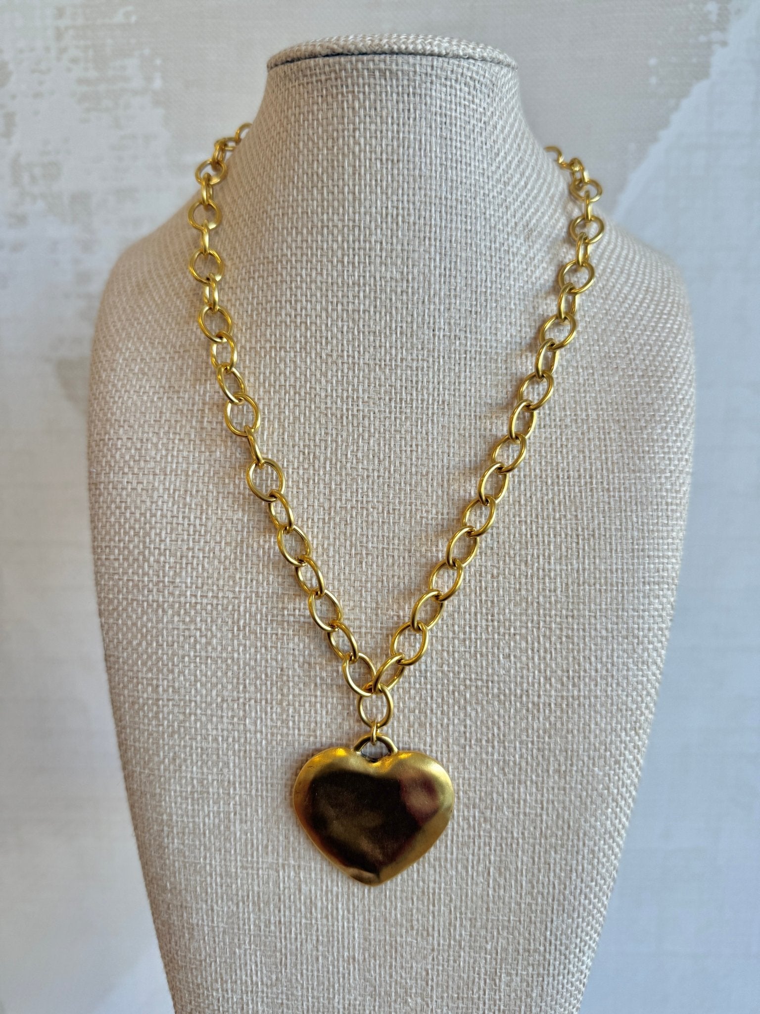 Laken Heart Necklace - Cola Stacks - 