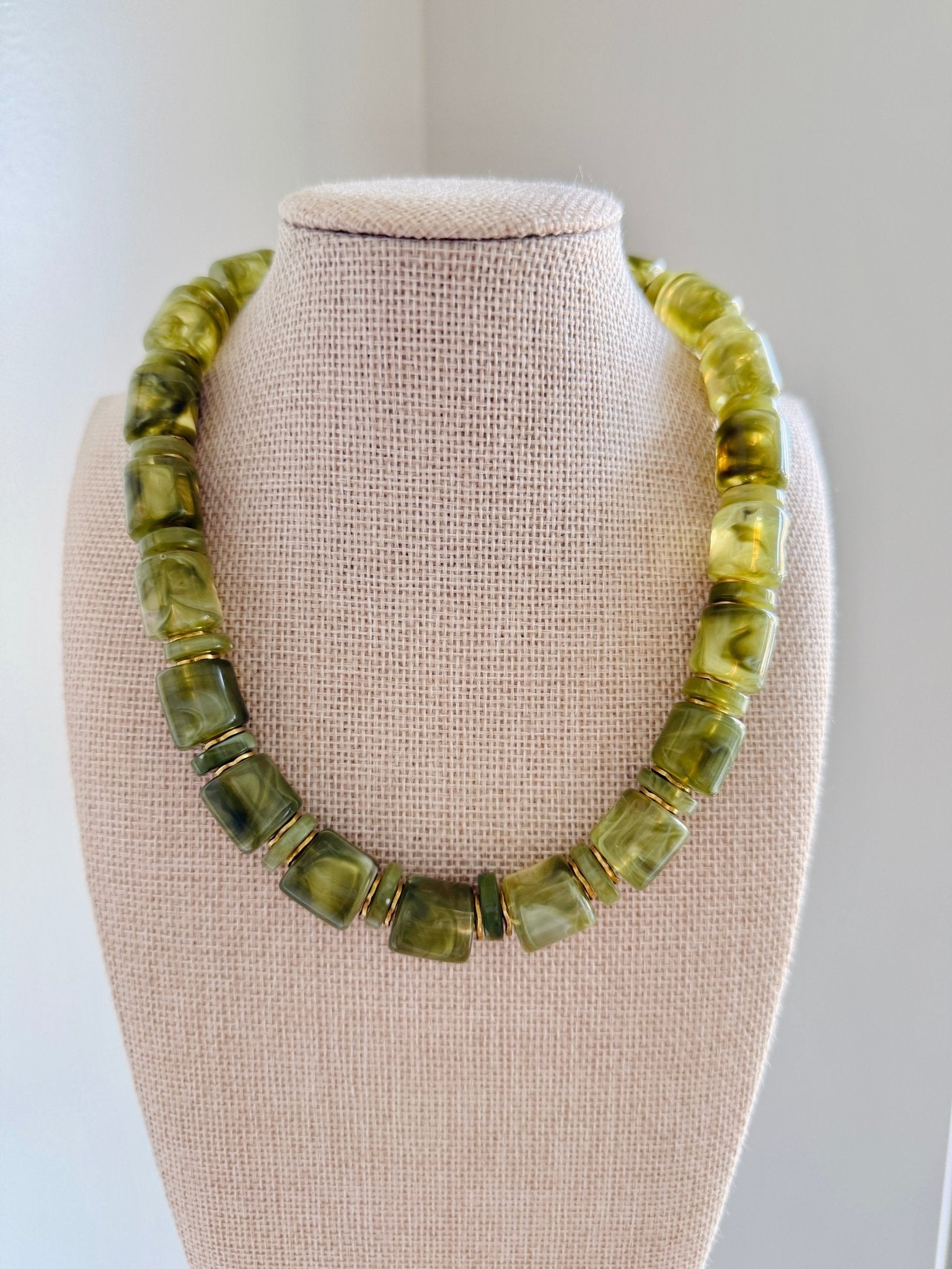 Oliver Necklace - Cola Stacks - 