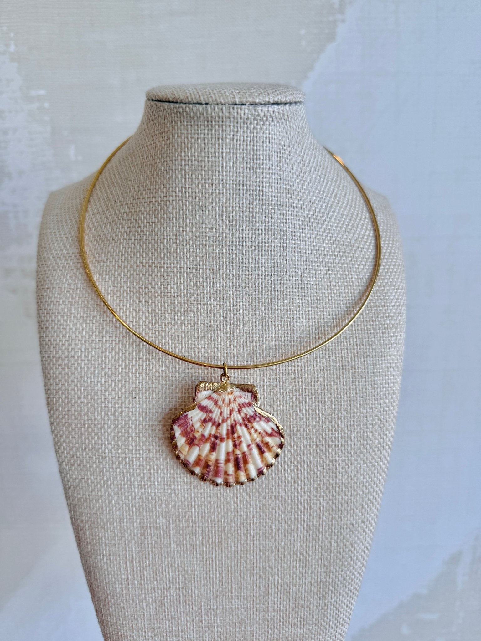 Seashell Choker Necklace - Cola Stacks - 