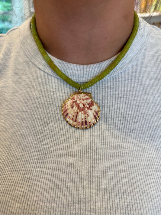 Shellebrate Necklace - Cola Stacks -