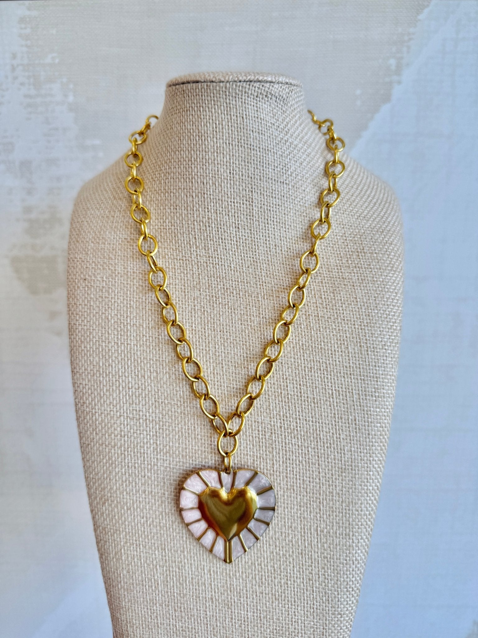 Sunburst Heart Necklace - Cola Stacks - 